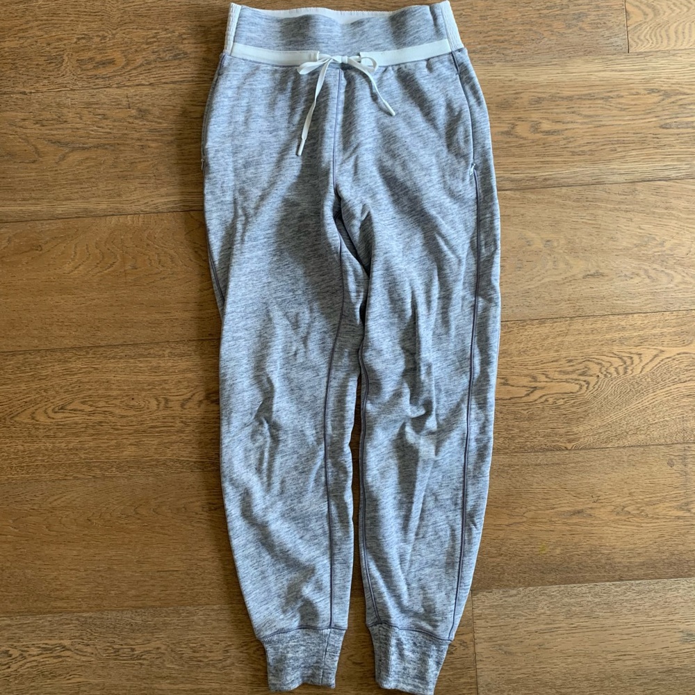 Lululemon joggers - size 4